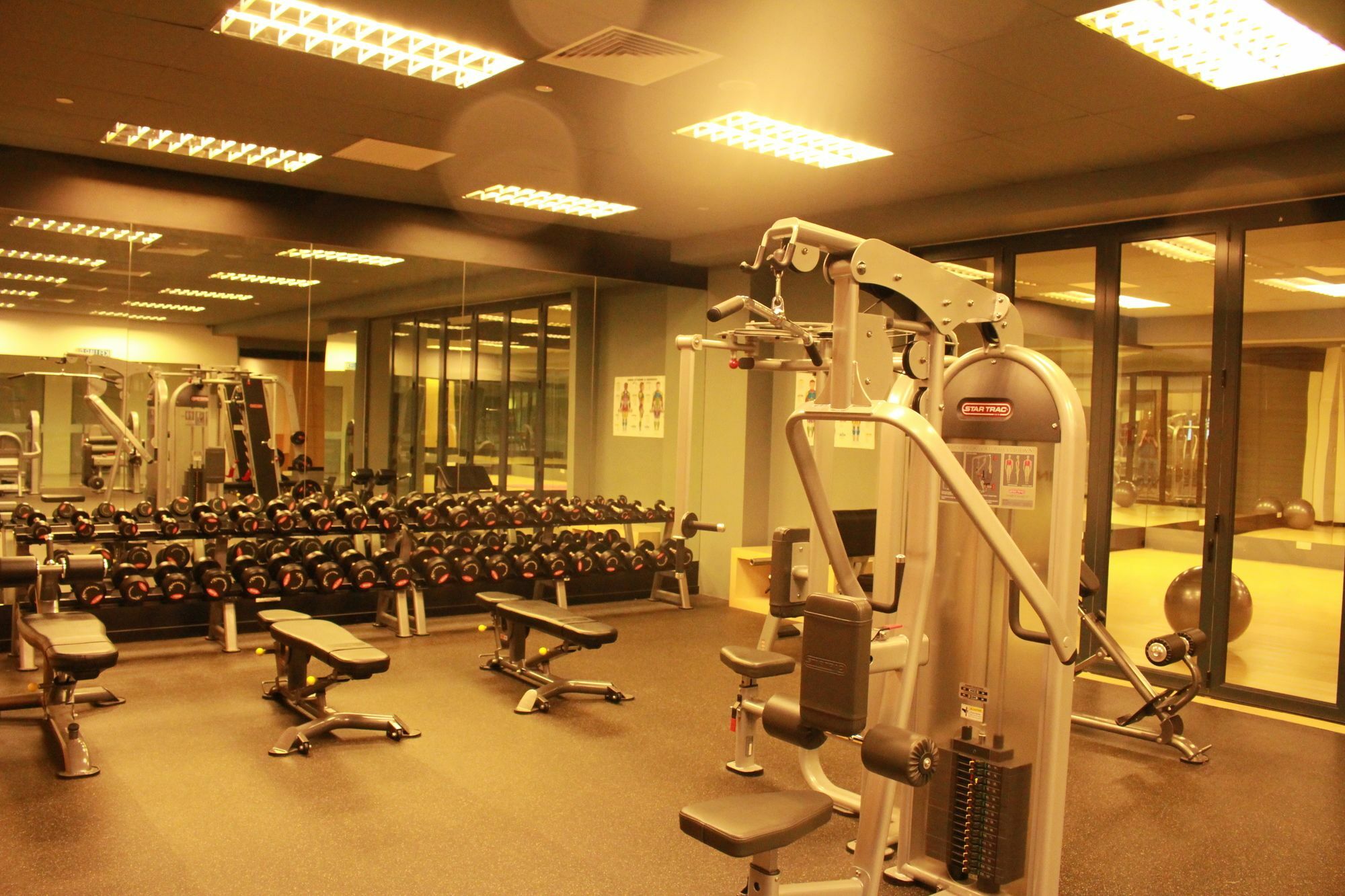 Imperial Suites Serviced Apartment Maong Bazaar Экстерьер фото